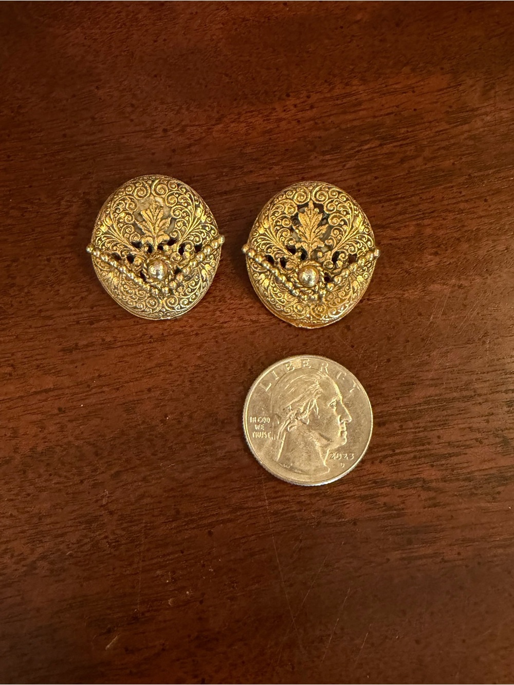 Vintage brass antique Gold-Tone Earrings - Picture 6 of 6